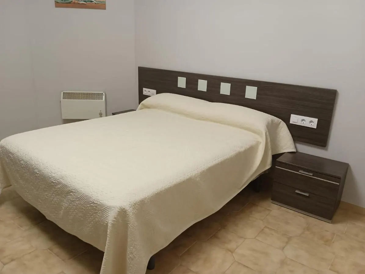 Piso De 4 Habitaciones En El Centro De Roses Apartment