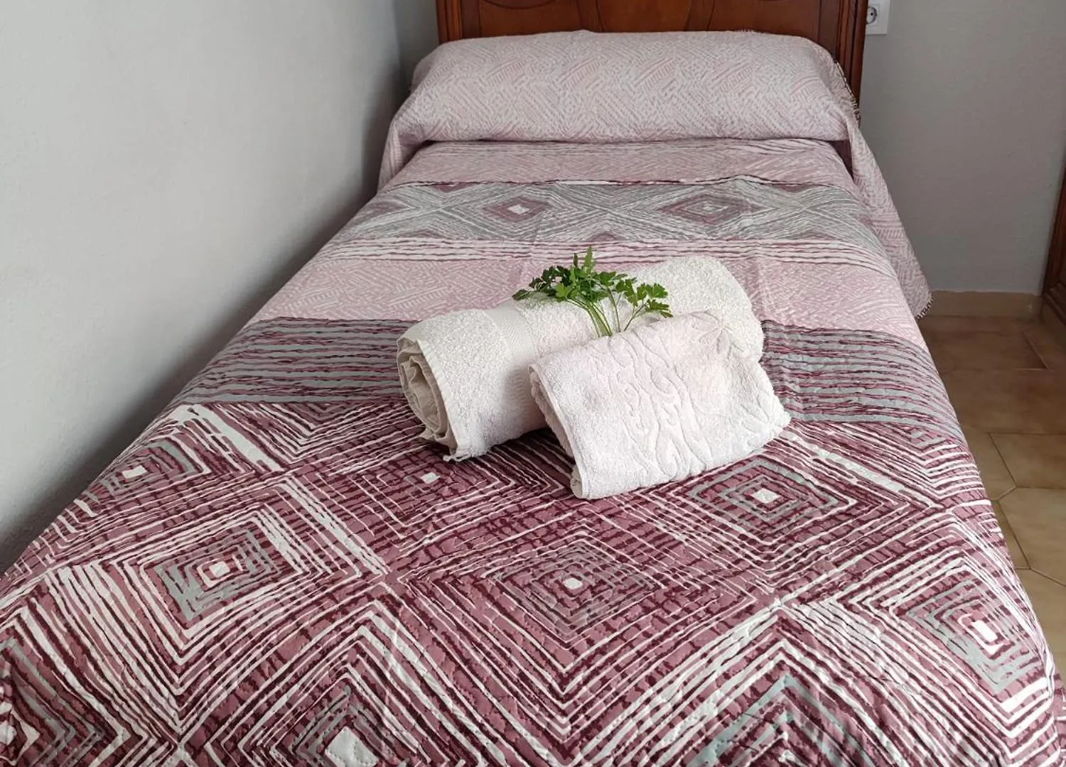Piso De 4 Habitaciones En El Centro De Roses