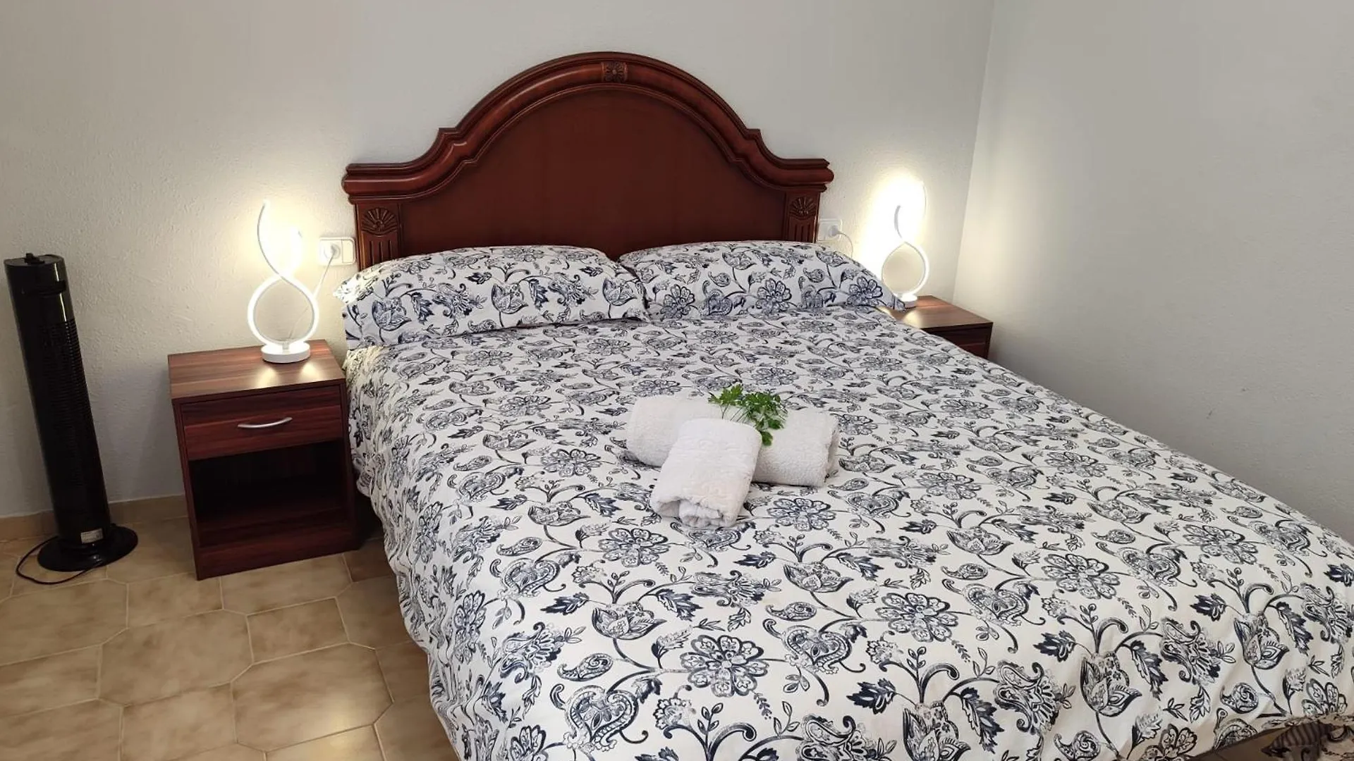 Piso De 4 Habitaciones En El Centro De Roses 0*,  Spain